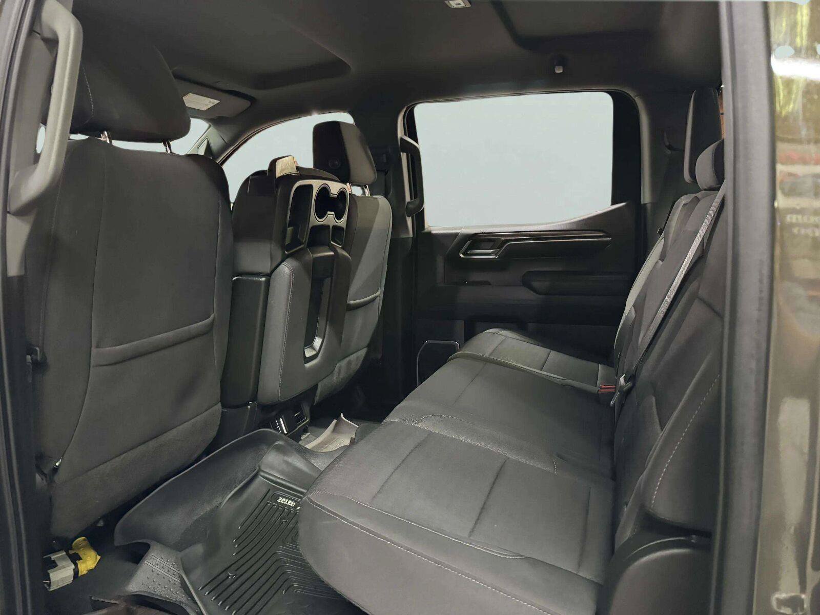 Used 2023 Chevrolet Silverado 1500 LT AWD/4WD image 35