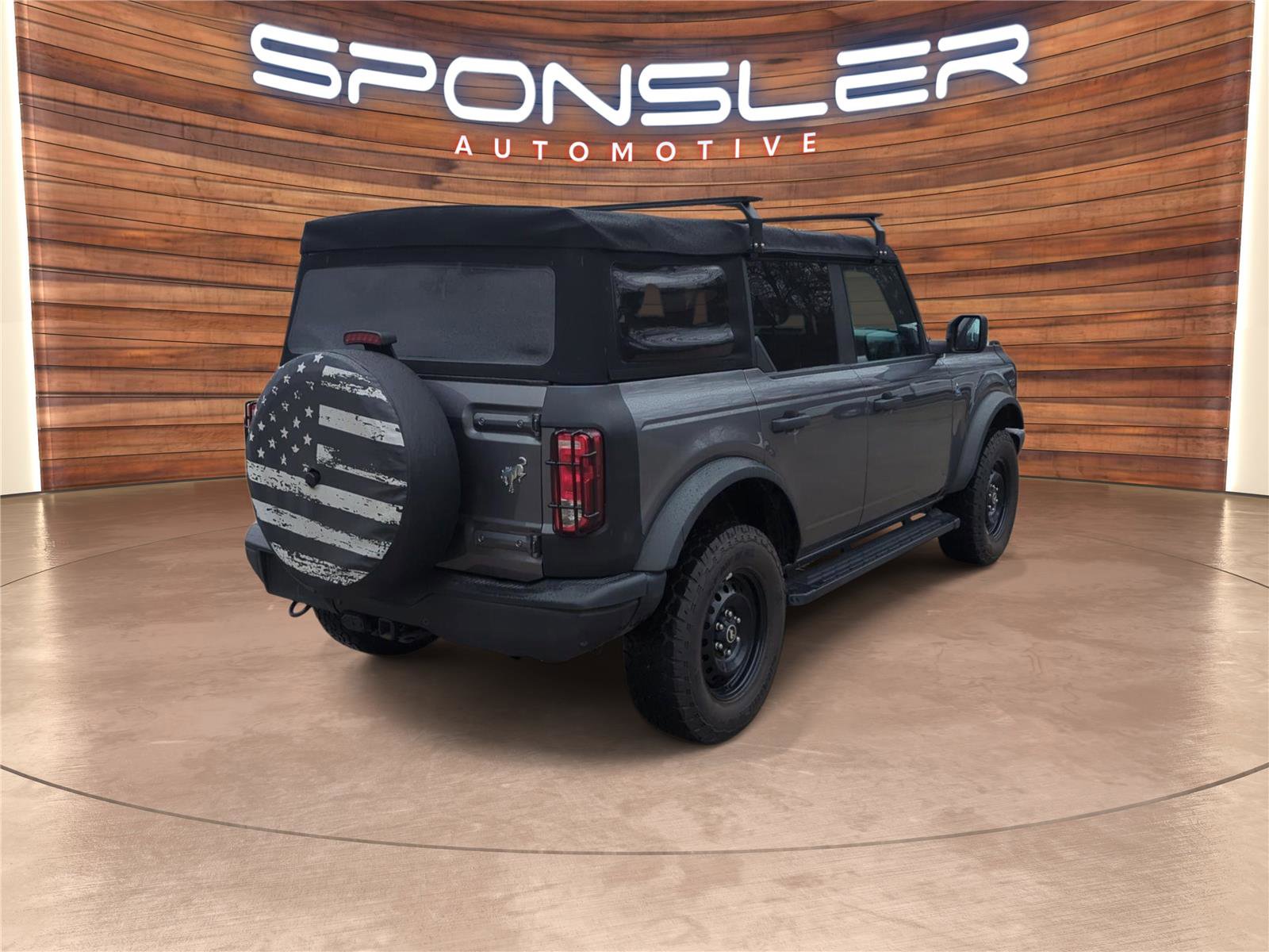 Used 2022 Ford Bronco Black Diamond image 7