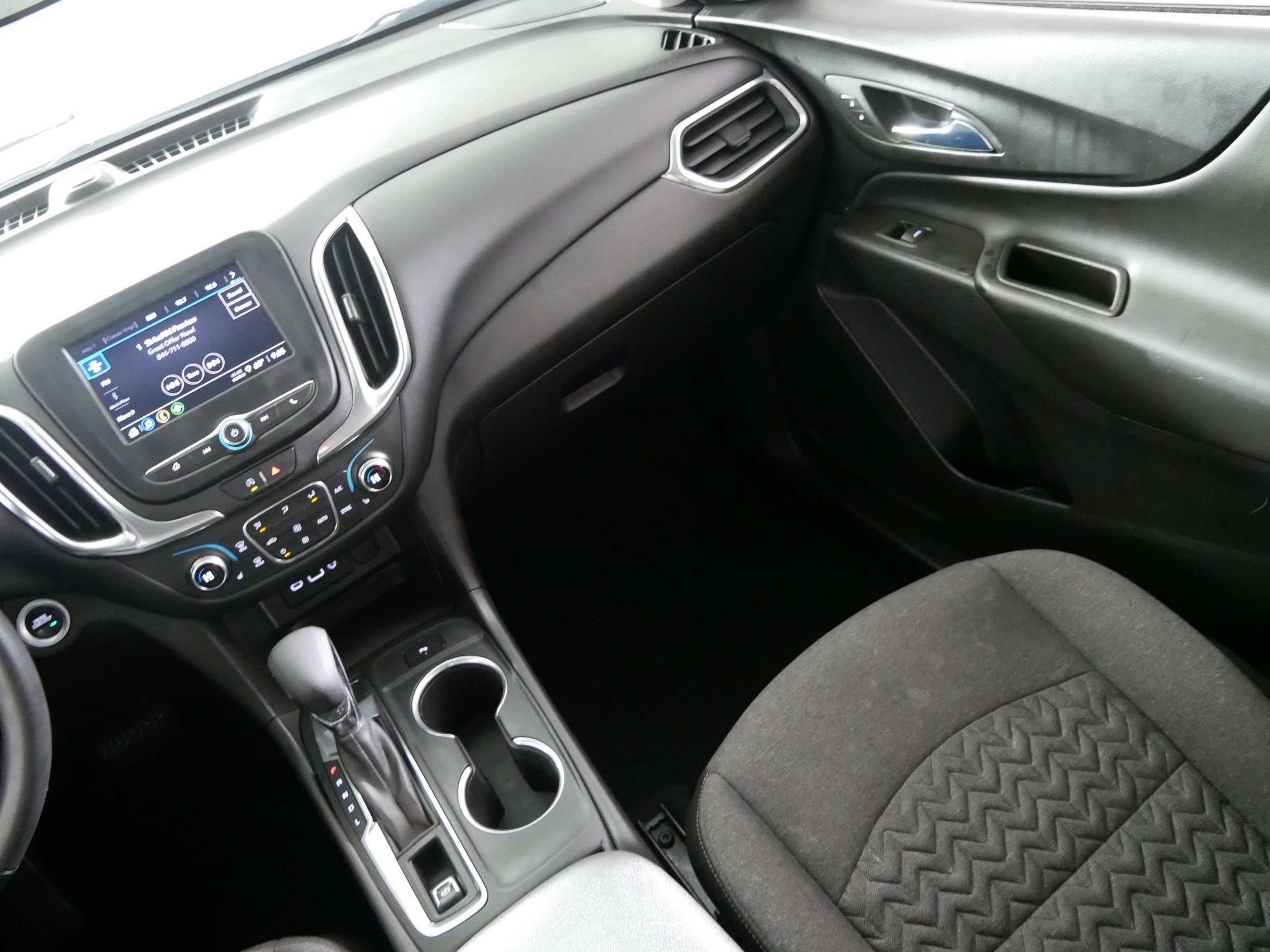 Used 2023 Chevrolet Equinox LT image 11