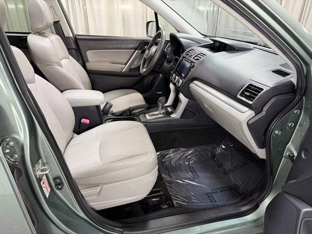 Used 2016 Subaru Forester 2.5i Limited AWD/4WD image 7