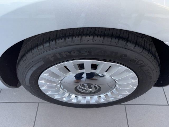 Used 2014 Volkswagen Beetle 2.5 image 4