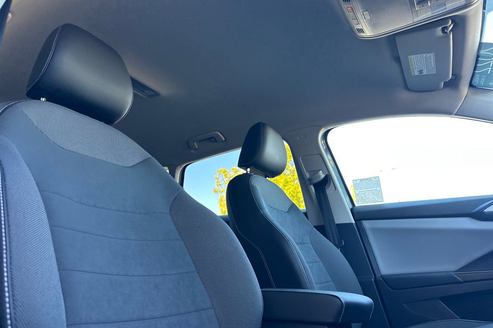 Used 2022 Volkswagen Taos SE image 17