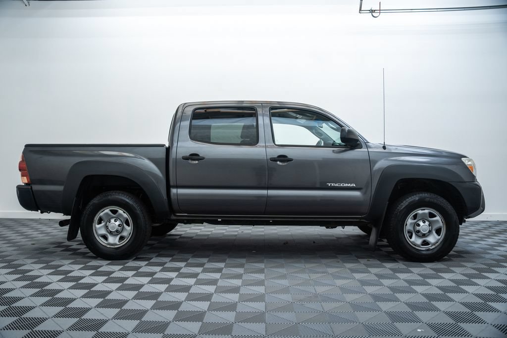 Used 2014 Toyota Tacoma PreRunner w/ Convenience Package RWD image 4