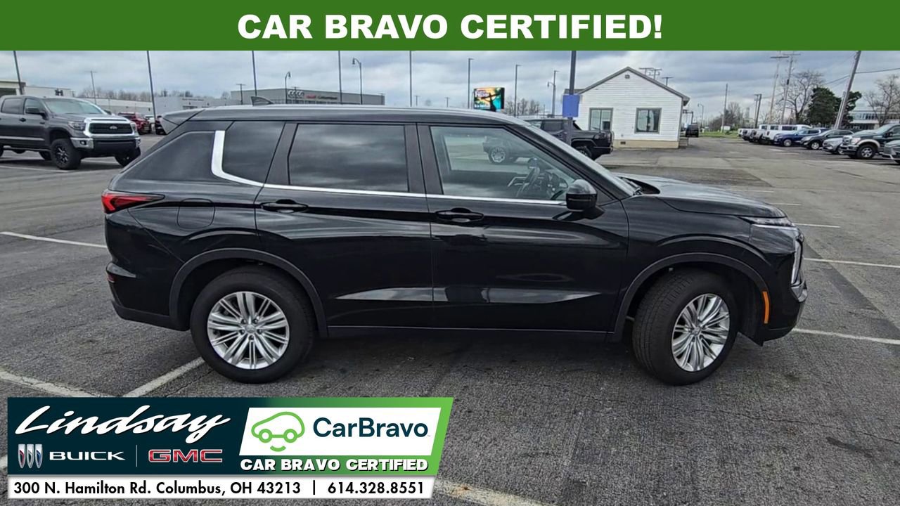 Used 2023 Mitsubishi Outlander ES image 9