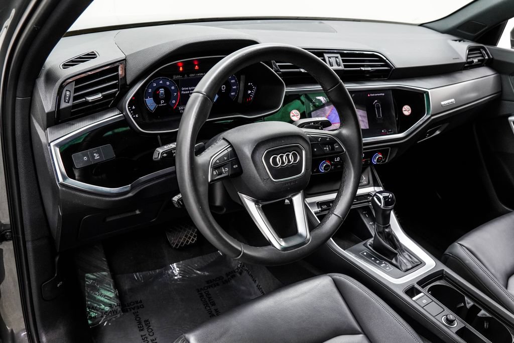 Used 2025 Audi Q3 2.0T Premium AWD/4WD image 21