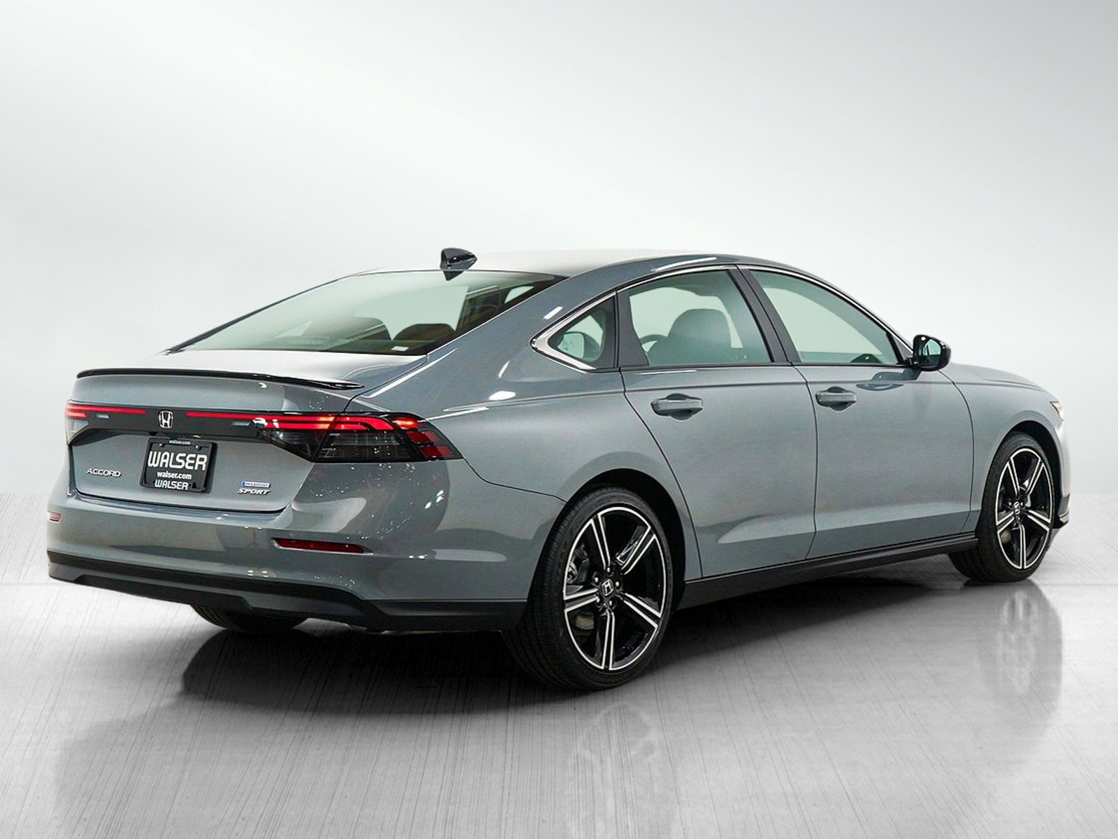 Used 2025 Honda Accord Sport image 5