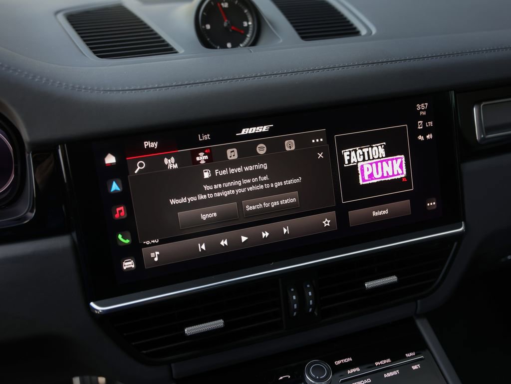 Certified 2022 Porsche Cayenne Turbo image 20