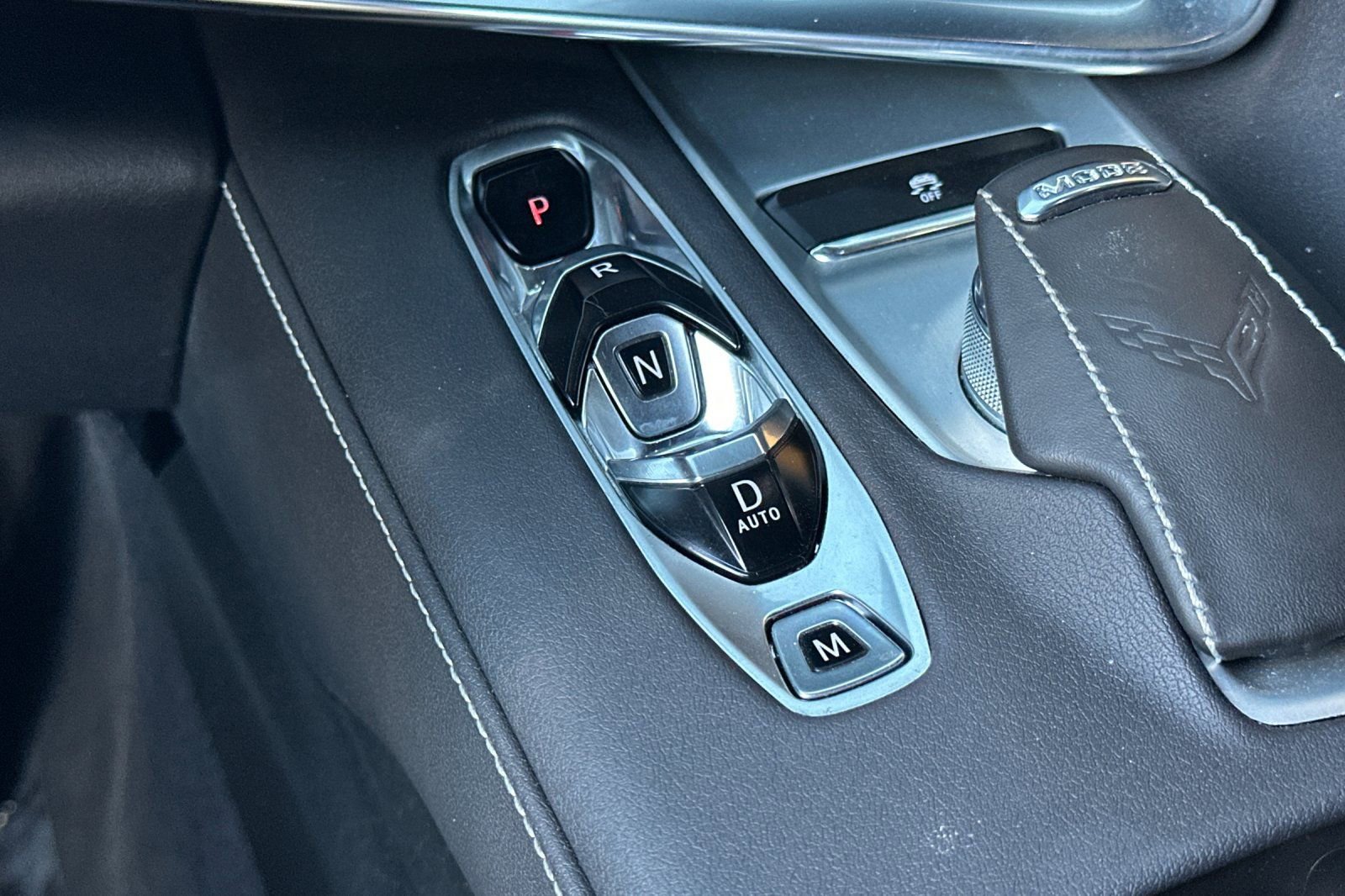 Used 2020 Chevrolet Corvette Stingray Coupe w/ Engine Appearance Package image 22