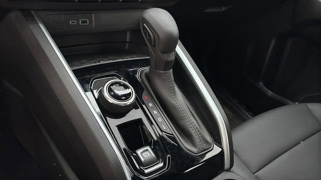 Used 2025 Chevrolet Colorado Trail Boss image 30