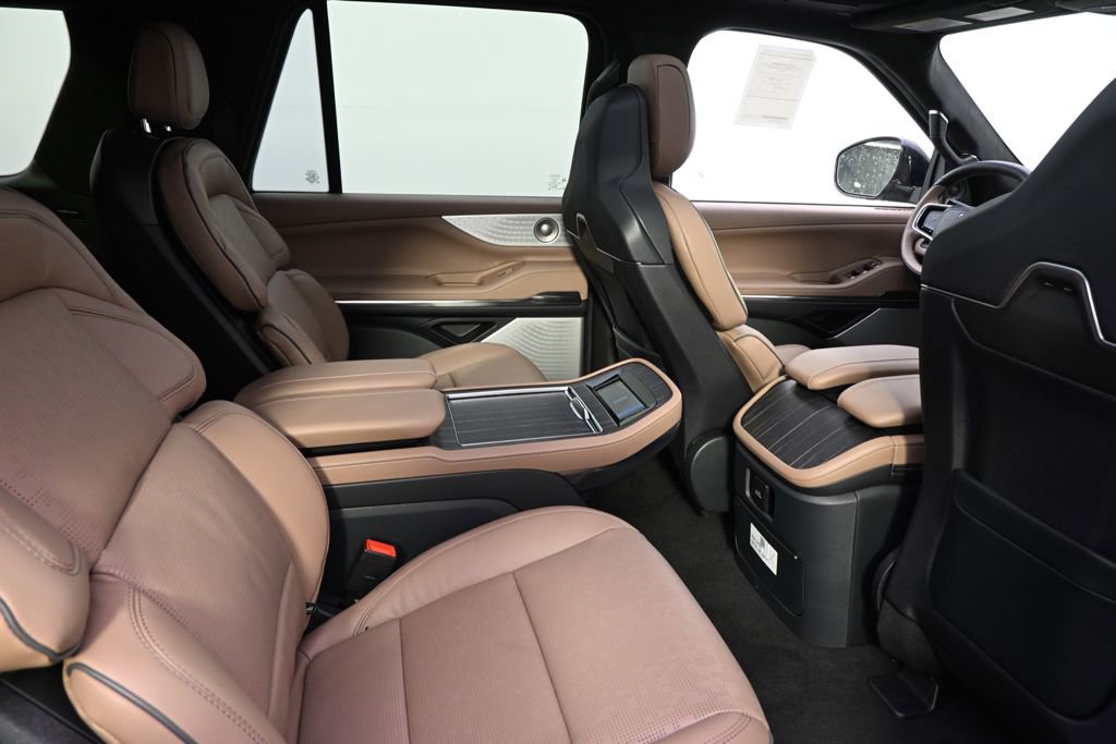 New 2026 Lincoln Navigator L Black Label image 18