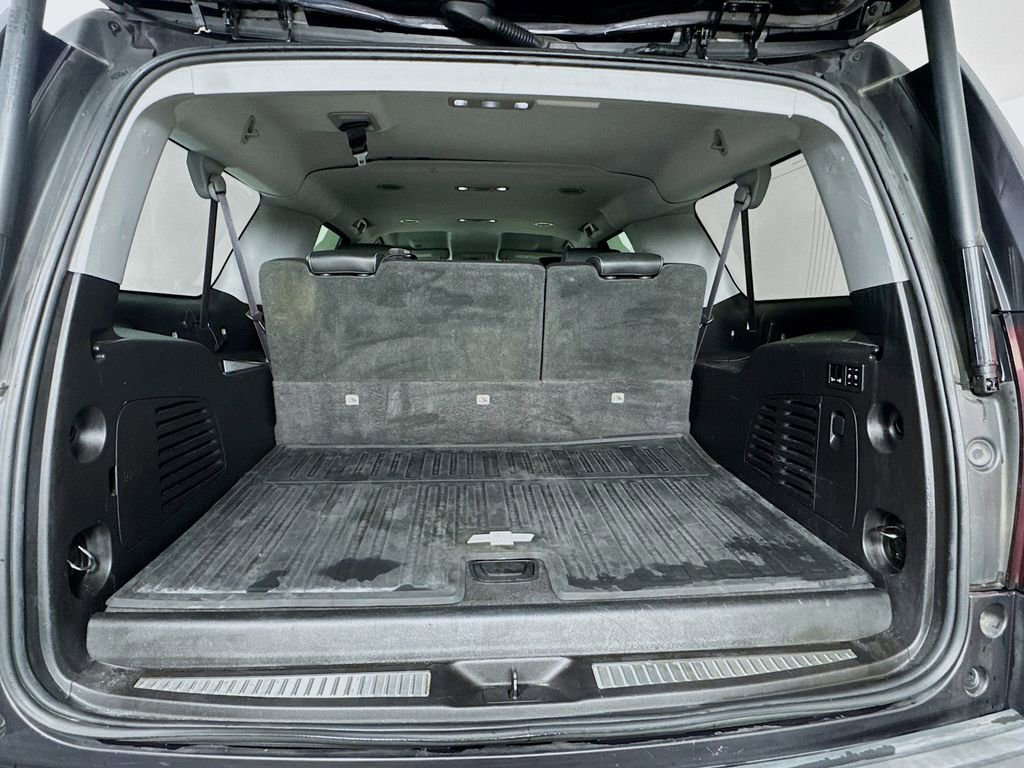 Used 2015 Chevrolet Suburban LT w/ Luxury Package image 32