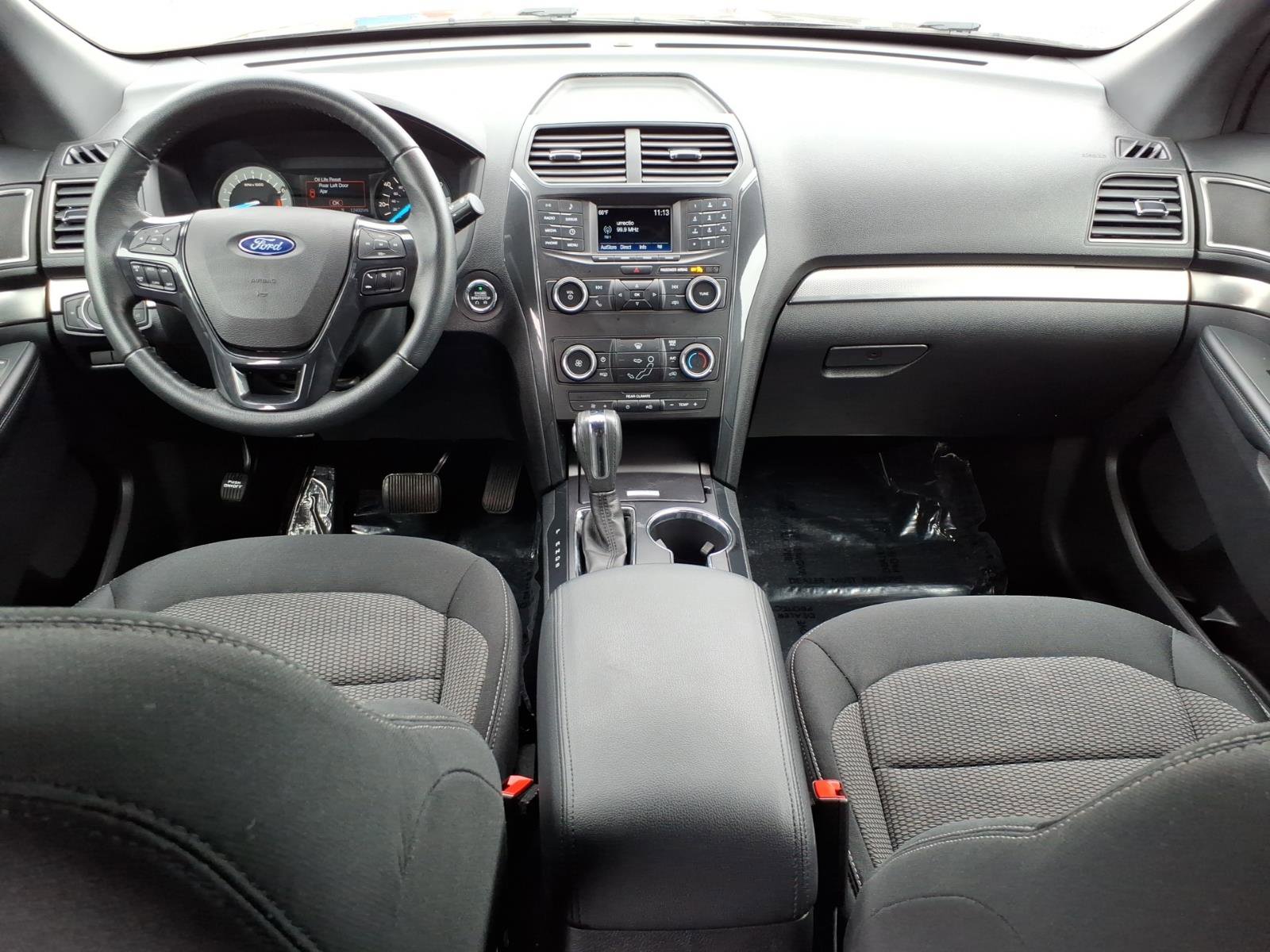 Used 2018 Ford Explorer XLT AWD/4WD image 12