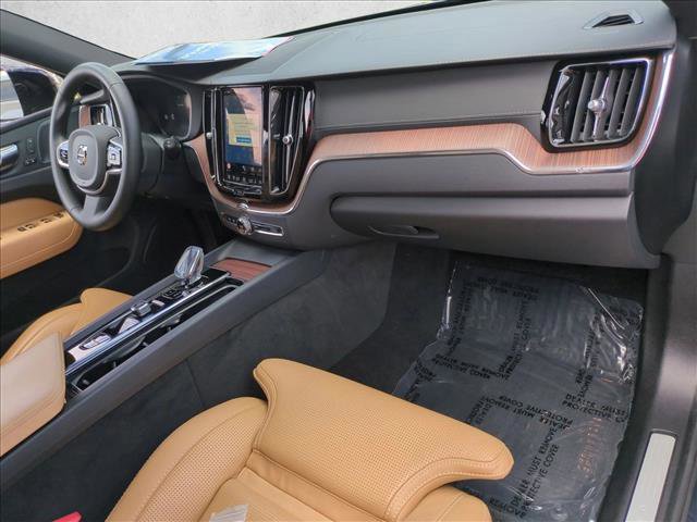 Used 2024 Volvo XC60 B5 Ultimate w/ Protection Package Premier image 22
