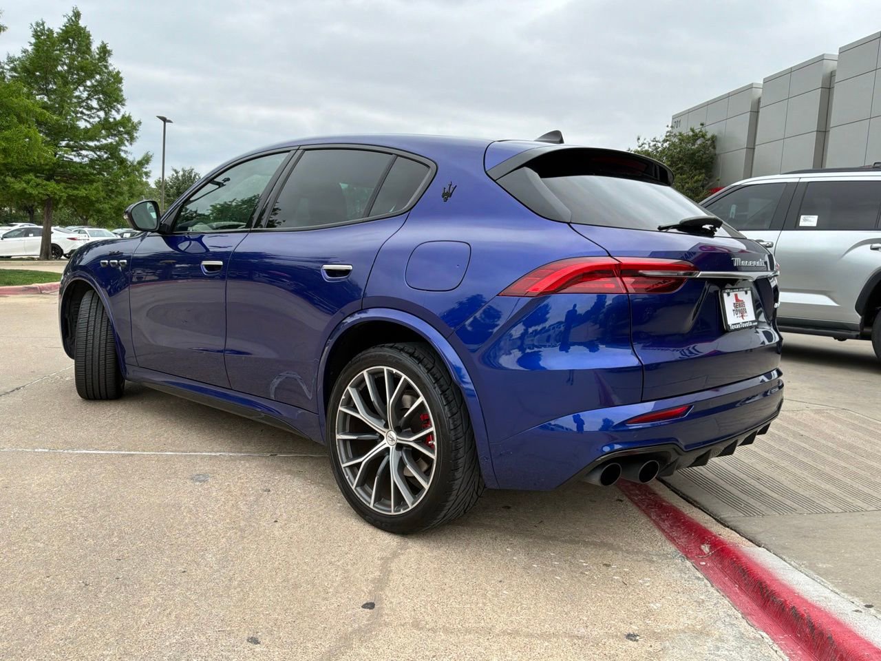 Used 2023 Maserati Grecale Modena AWD/4WD image 8