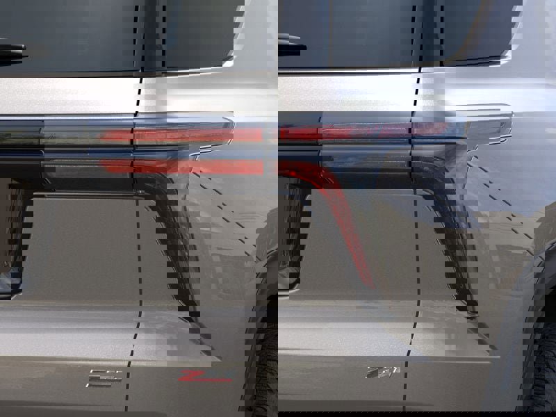 New 2026 Chevrolet Traverse Z71 w/ LPO, Floor Liner Package image 56