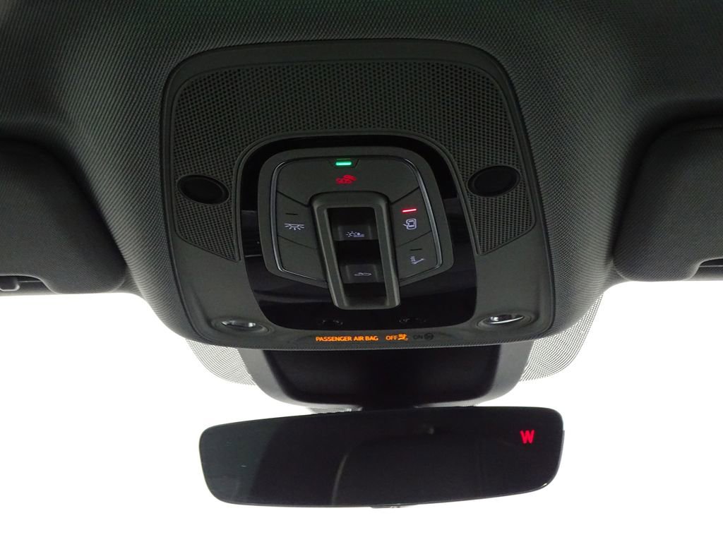 Used 2021 Audi e-tron Premium Plus image 28