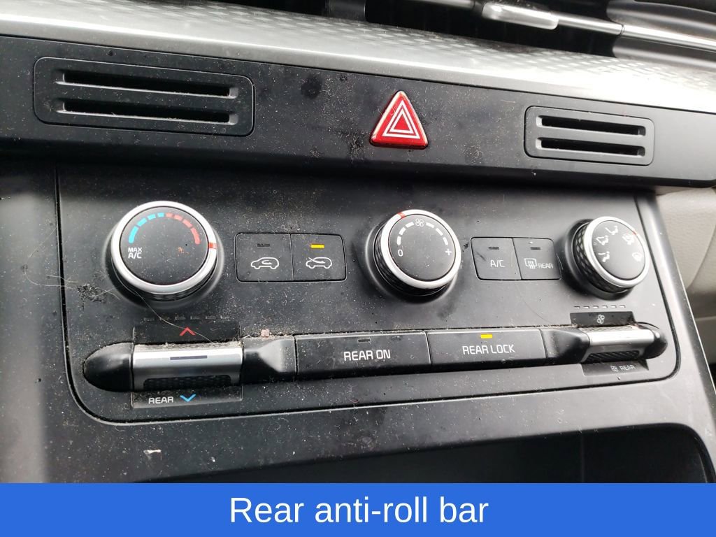 Used 2022 Kia Carnival LX image 22