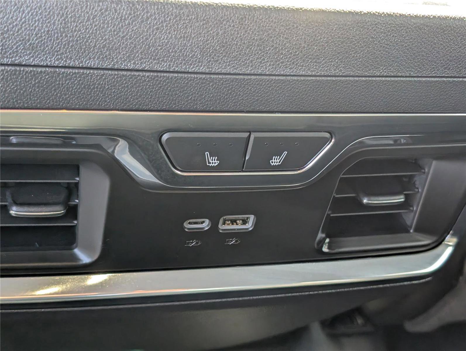 Used 2024 GMC Sierra 1500 SLT w/ SLT Premium Plus Package image 17