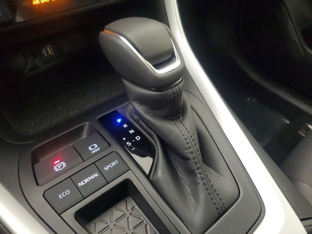 Used 2025 Toyota RAV4 XLE Premium w/ Weather Package FWD image 31