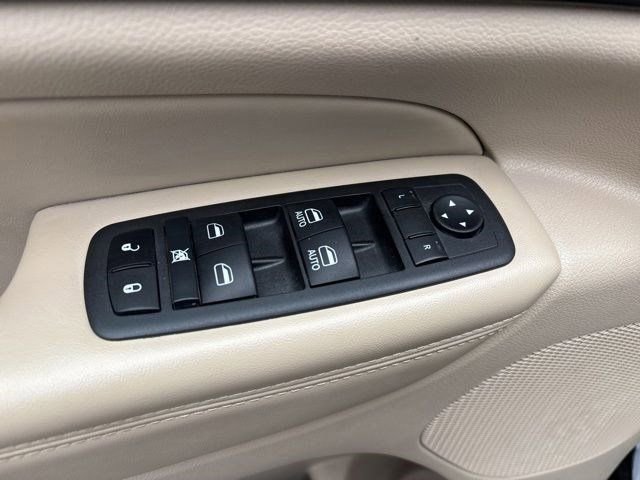 Used 2022 Jeep Grand Cherokee Laredo E w/ Security & Convenience Group AWD/4WD image 14
