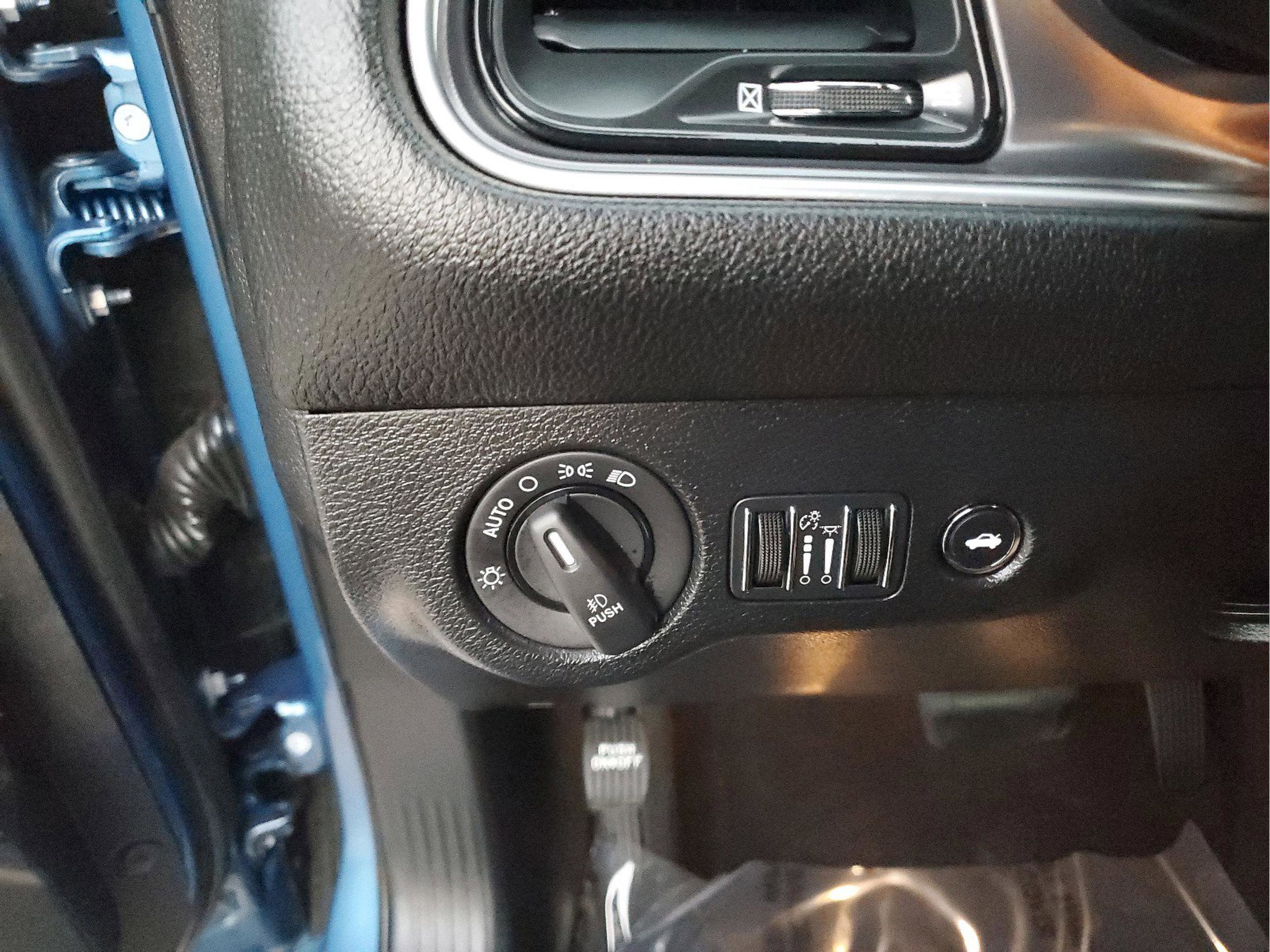 Used 2021 Dodge Challenger SXT w/ Blacktop Package image 27