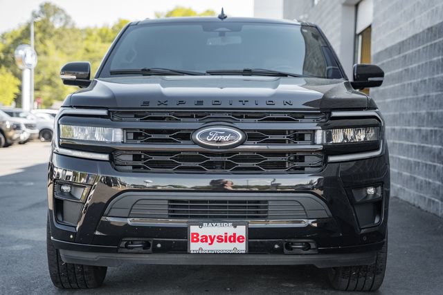 Used 2022 Ford Expedition Max Limited AWD/4WD image 3