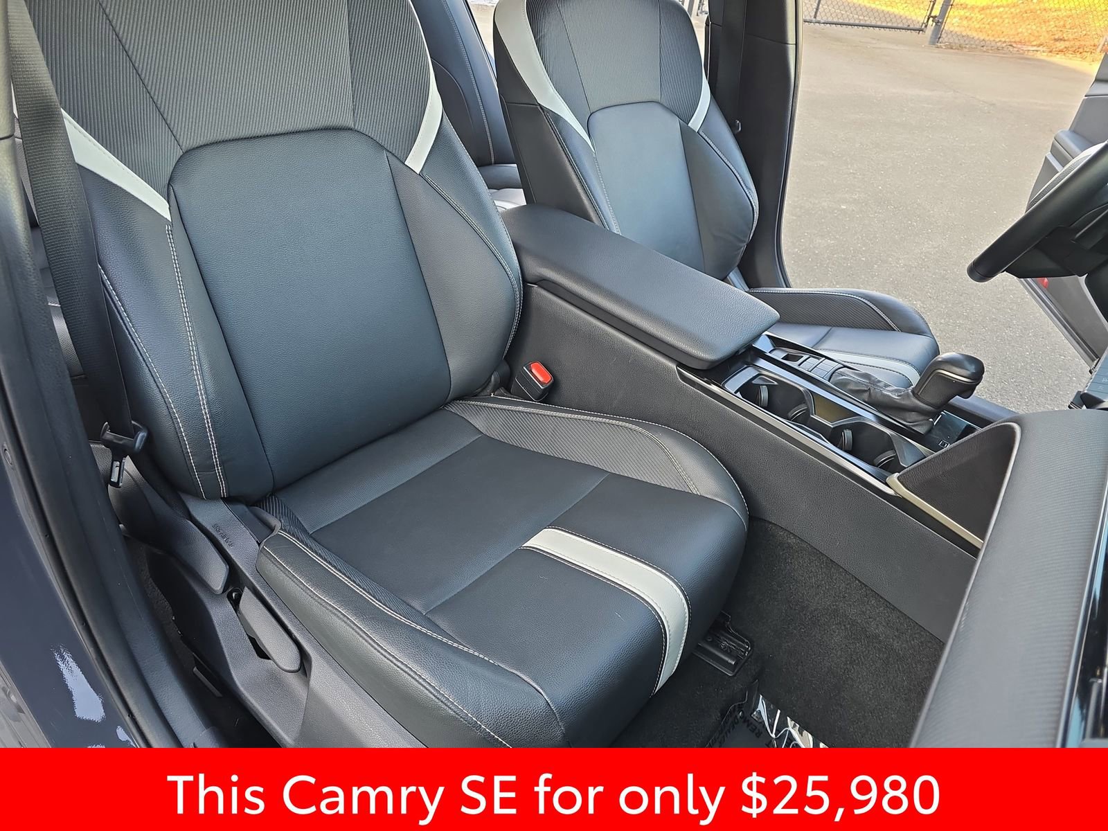 Used 2025 Toyota Camry SE image 16