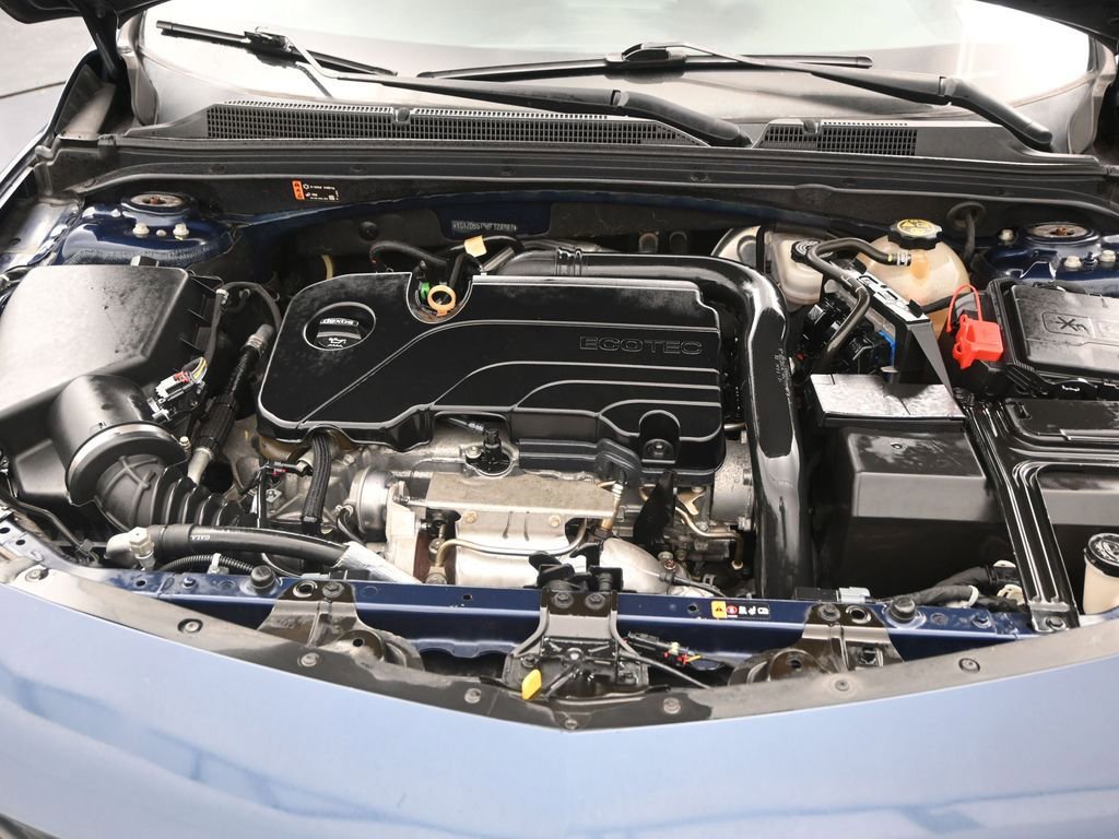 Used 2019 Chevrolet Malibu LT image 14