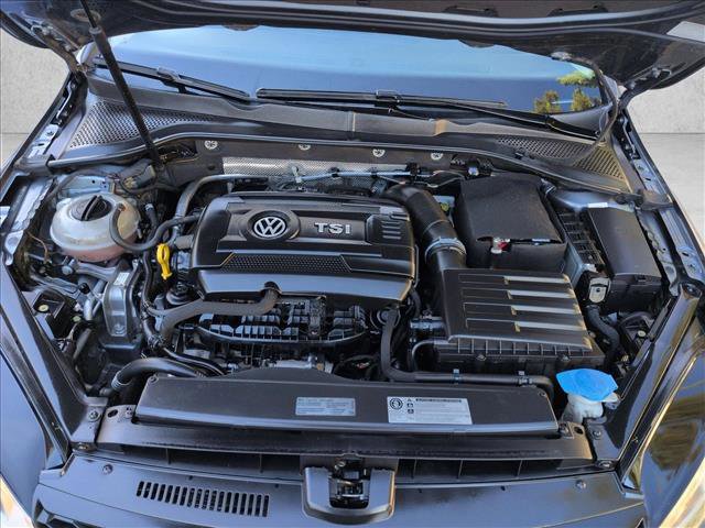 Used 2017 Volkswagen Golf S image 25