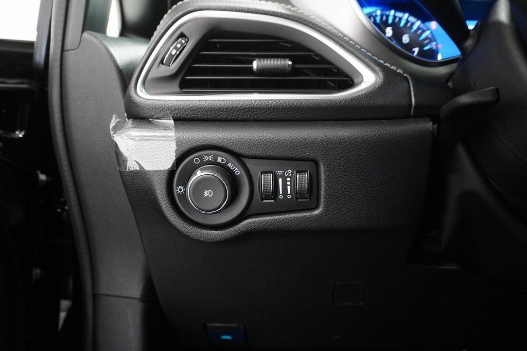 Used 2024 Chrysler Pacifica Limited w/ S Appearance Package image 23