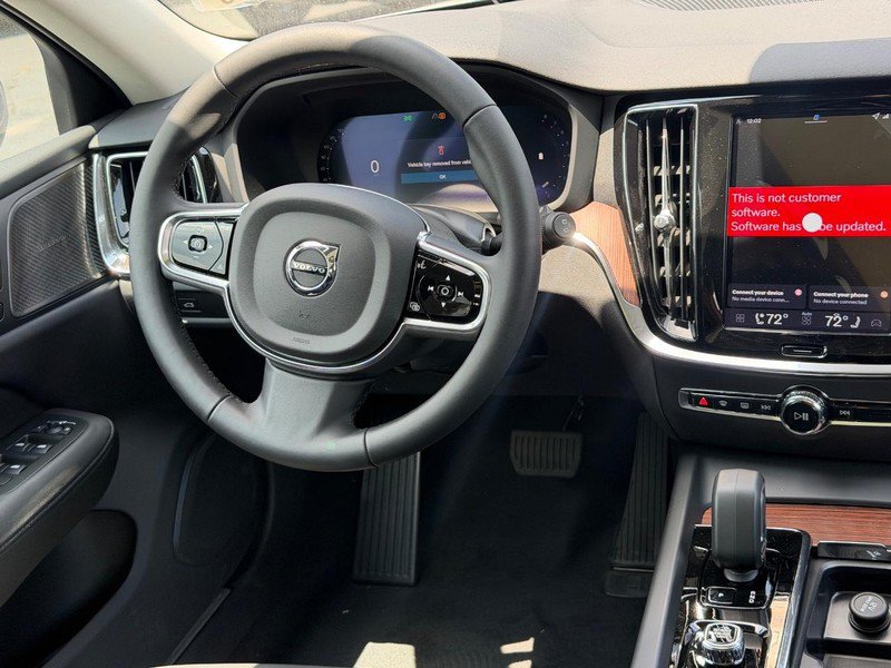 New 2026 Volvo V60 B5 Cross Country Plus w/ Protection Package Premier AWD/4WD image 6