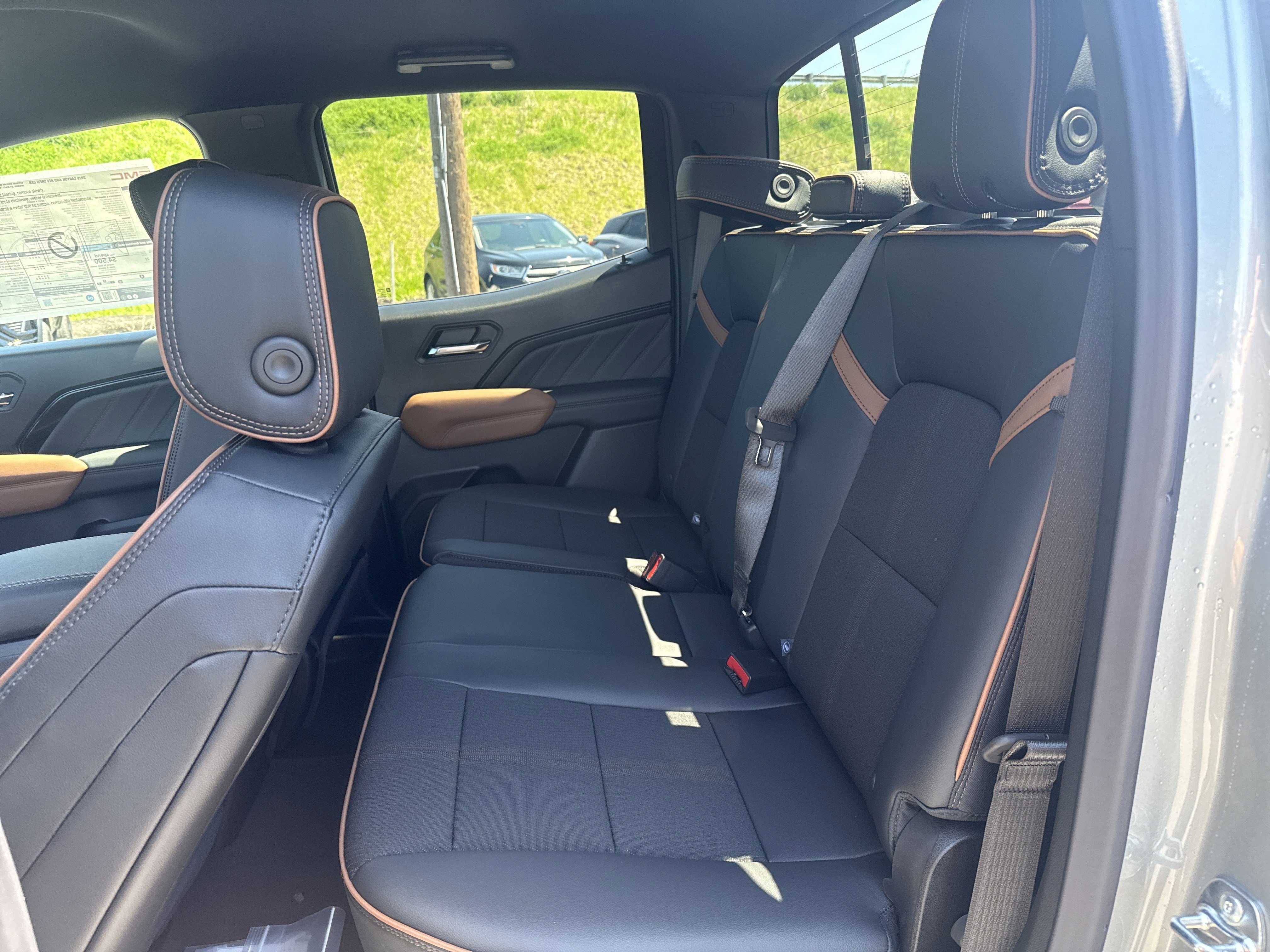 New 2026 GMC Canyon AT4 AWD/4WD image 12
