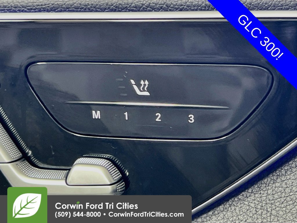 Used 2023 Mercedes-Benz GLC 300 4MATIC image 25