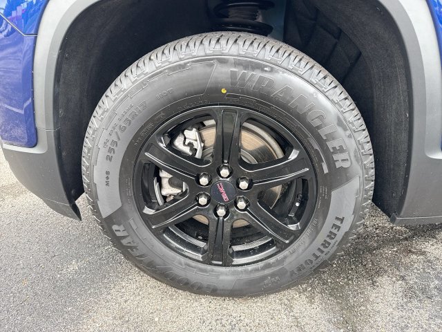 Used 2023 GMC Acadia AT4 w/ Preferred Package AWD/4WD image 10