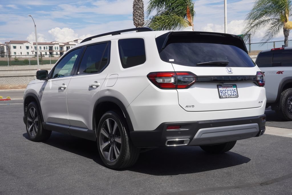 Used 2023 Honda Pilot Elite image 6