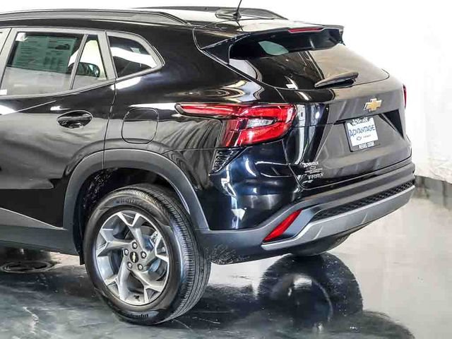 Certified 2026 Chevrolet Trax LT FWD image 10