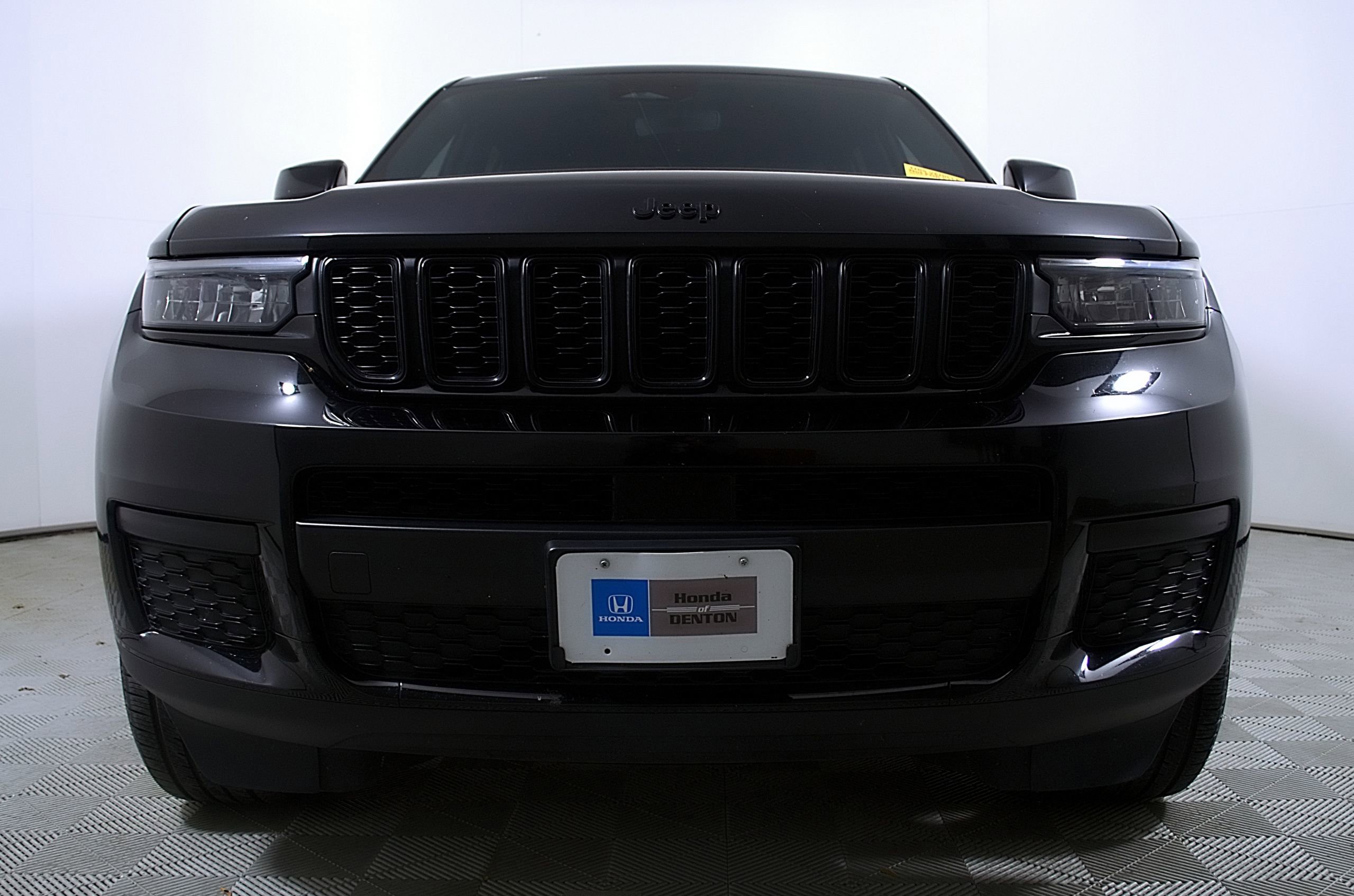 Used 2021 Jeep Grand Cherokee L Laredo image 5
