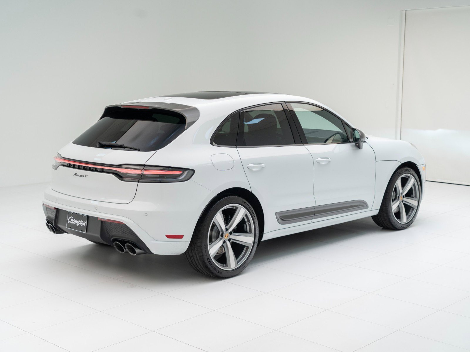 New 2026 Porsche Macan Turbo AWD/4WD image 9