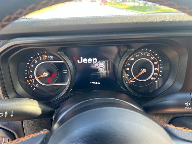 Certified 2025 Jeep Gladiator Mojave w/ Safety Group AWD/4WD image 37
