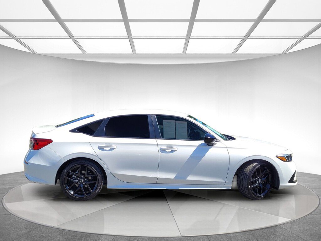 Certified 2024 Honda Civic Sport image 2