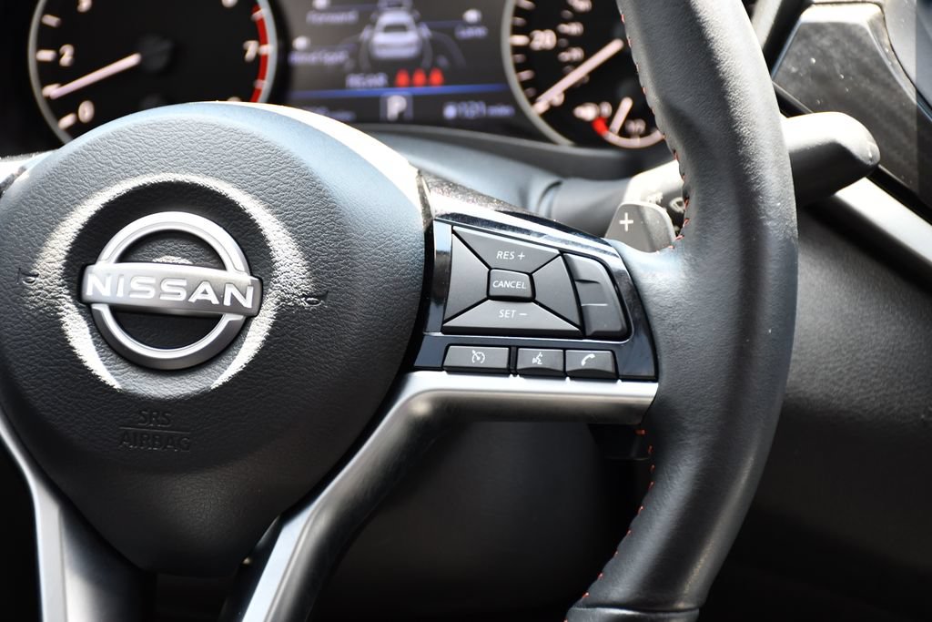 Used 2024 Nissan Altima 2.5 SR w/ SR Premium Package FWD image 27