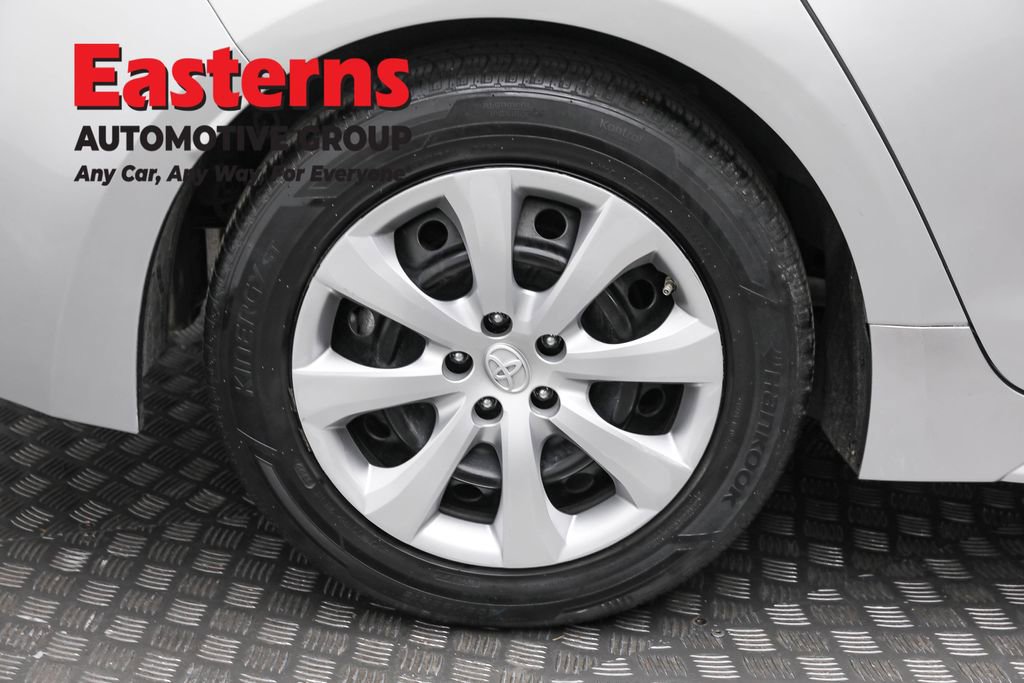 Used 2022 Toyota Corolla LE image 30