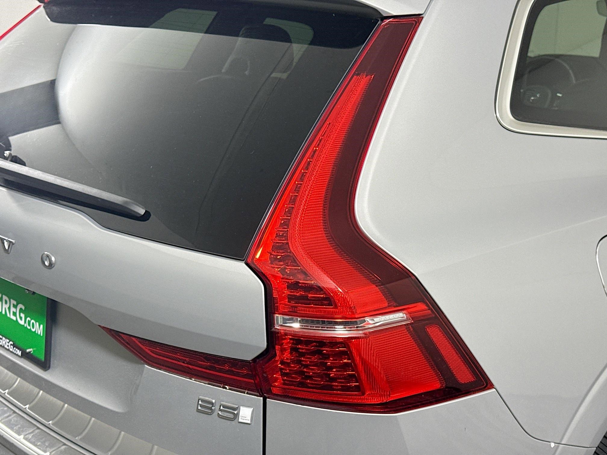 Used 2023 Volvo XC60 B5 Plus w/ Protection Package Premier image 34