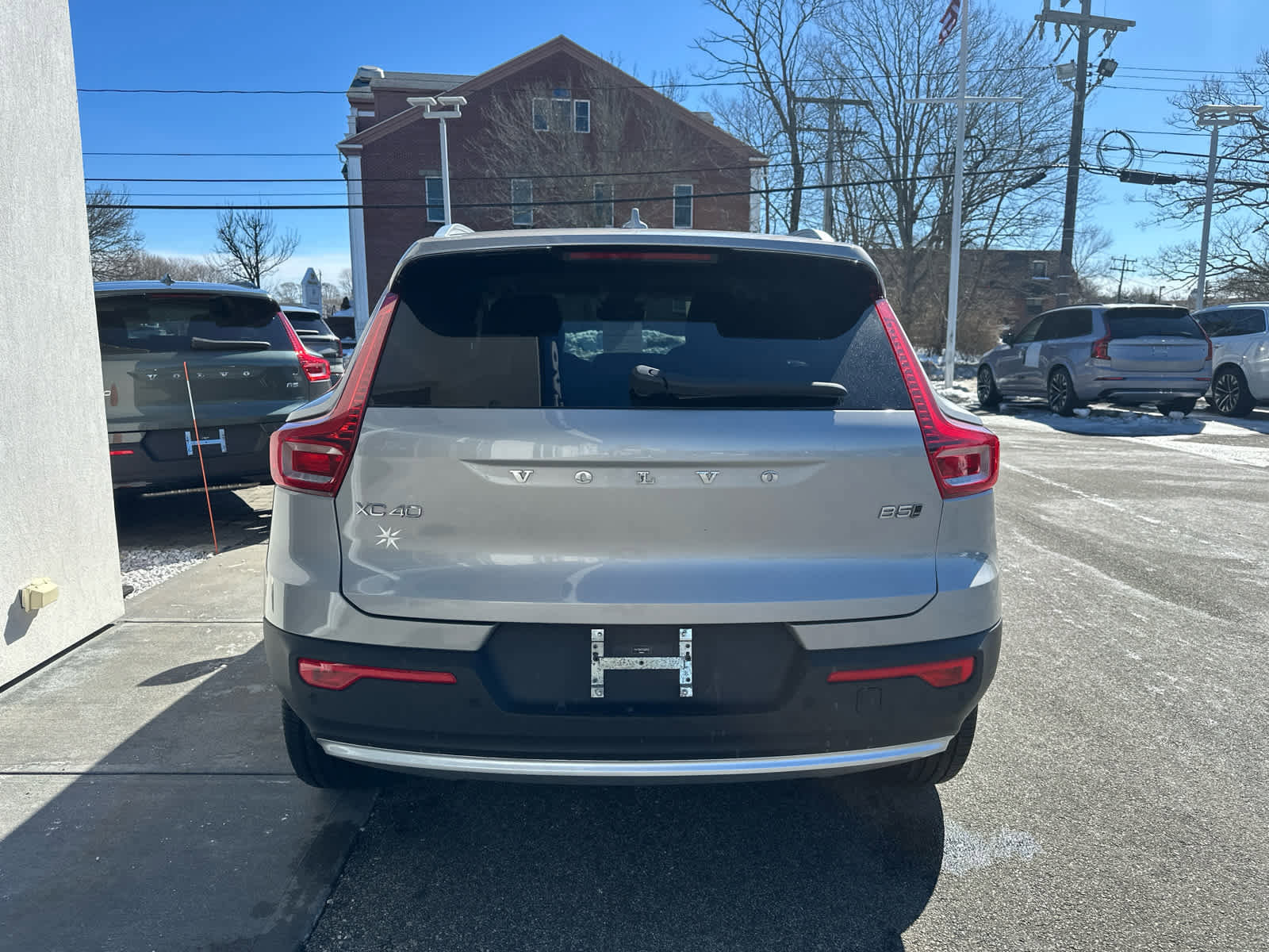 Certified 2023 Volvo XC40 B5 Core w/ Convenience Package image 11