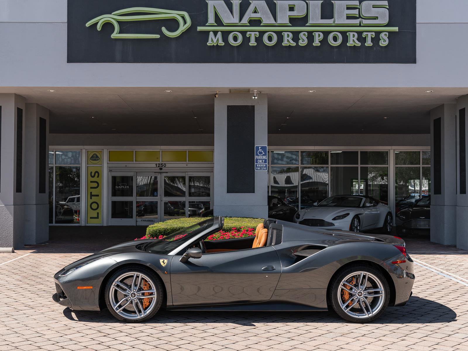 Used 2018 Ferrari 488 Spider image 33
