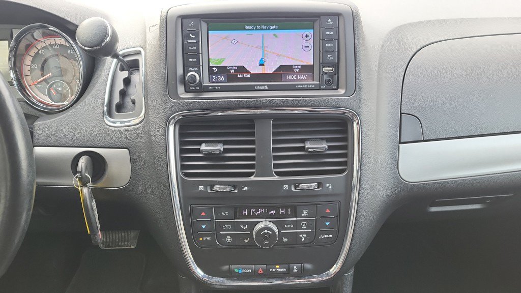 Used 2018 Dodge Grand Caravan GT FWD image 30
