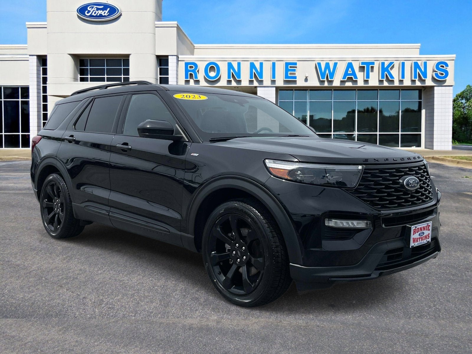 Used 2023 Ford Explorer ST-Line w/ Class IV Trailer Tow Package RWD image 1