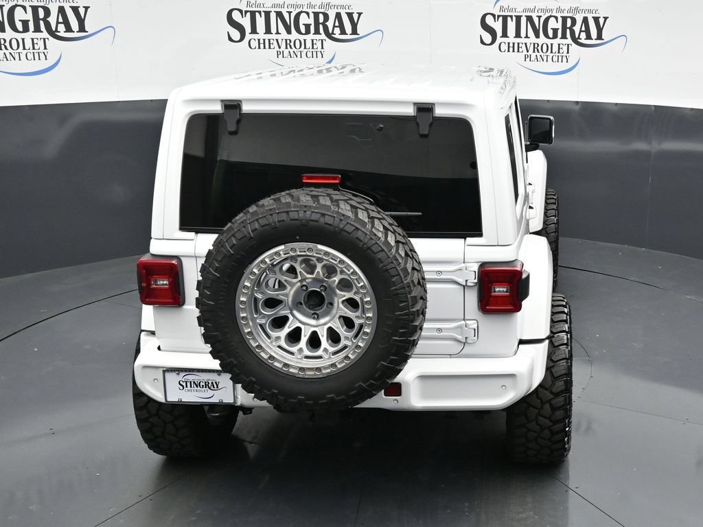 Used 2022 Jeep Wrangler Unlimited Sahara AWD/4WD image 23