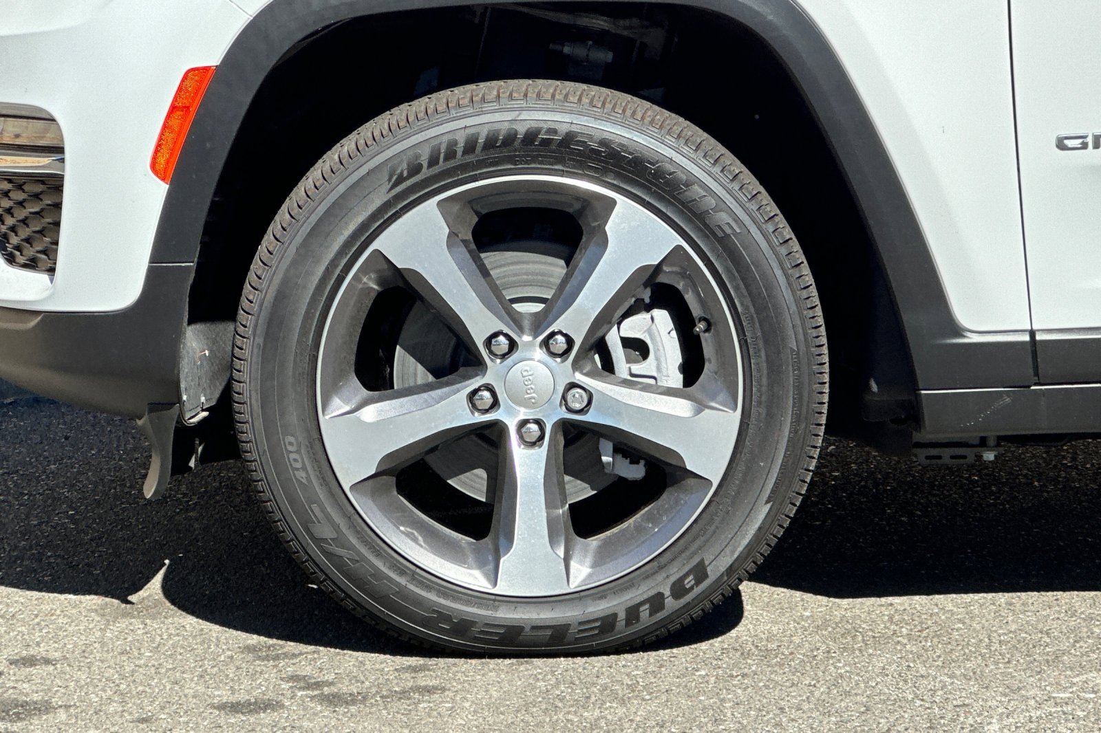 New 2024 Jeep Grand Cherokee Limited 4xe image 24