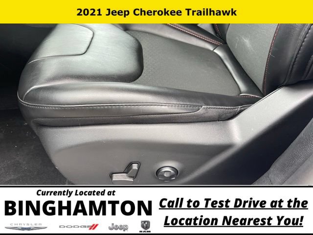 Used 2021 Jeep Cherokee Trailhawk AWD/4WD image 11
